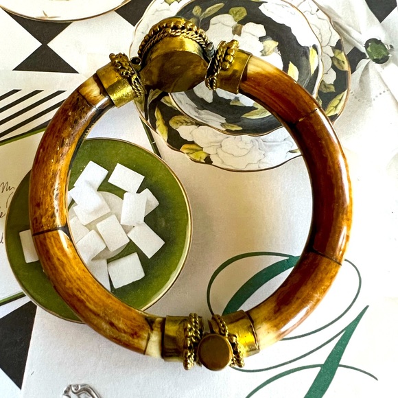 Anthropologie Tibetan Green Stone bangle bracelet - Picture 5 of 9